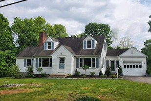 148 Old Mill Rd in Greenwich, CT - Building Photo