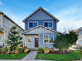 33047 Lookout Ln in Black Diamond, WA - Building Photo