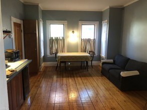 49 Beech Glen St-Unit -Apt 1 in Boston, MA - Building Photo - Building Photo