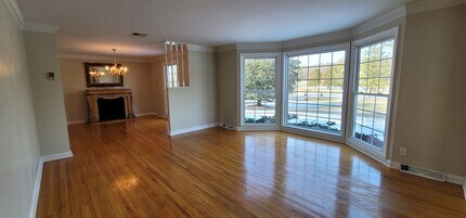 590 Dunbar Cave Rd in Clarksville, TN - Building Photo - Building Photo