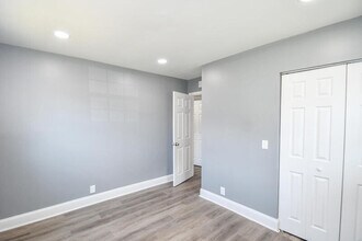 1512 Waverly Way in Monroe, GA - Foto de edificio - Building Photo