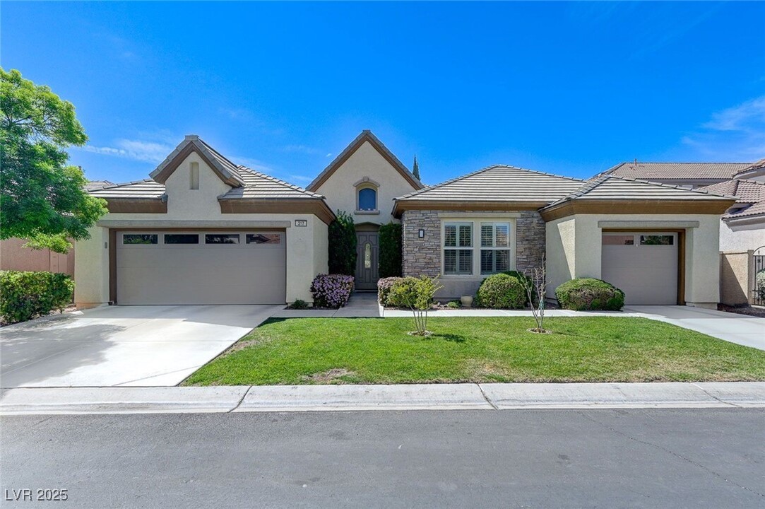 317 Onyx Crest St in Las Vegas, NV - Building Photo