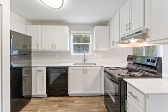 14155 S Beavercreek Rd in Oregon City, OR - Building Photo - Building Photo