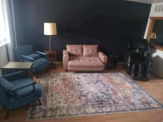 property at 1570 Lee Terrace Dr