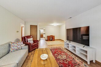 120 E Winchester Rd in Libertyville, IL - Building Photo - Building Photo