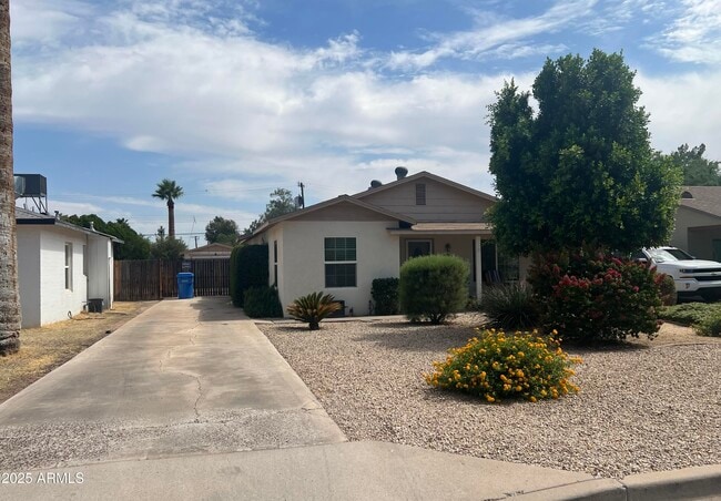 property at 1419 E Earll Dr