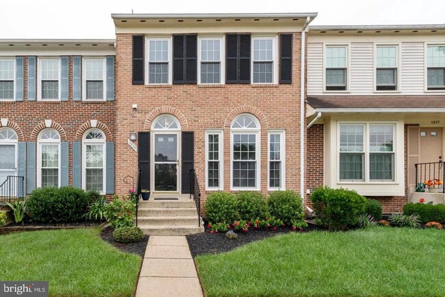 property at 3825 Grand Jct Ct
