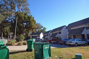 211 Evans Ave in Niceville, FL - Building Photo