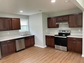 1109 Walker Dr in Dry Prong, LA - Foto de edificio - Building Photo