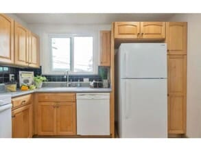 106 Verano Dr in South San Francisco, CA - Building Photo - Building Photo