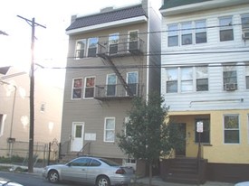 577 S 17th St Apartments