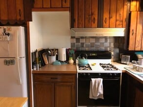 122 Washington St, Unit 1 in Ithaca, NY - Building Photo - Building Photo