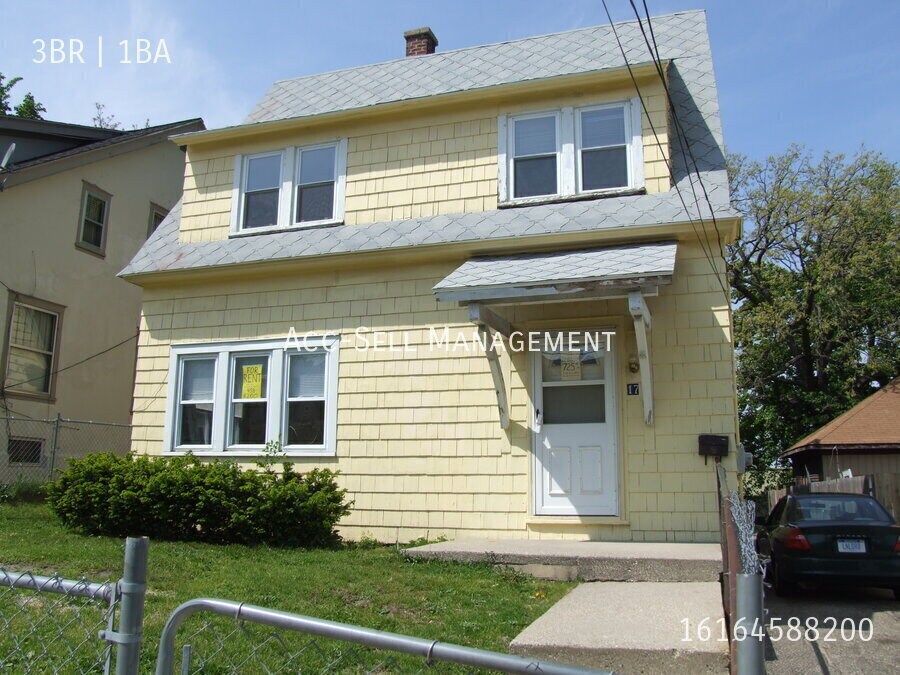 17 Corinne St SW in Grand Rapids, MI - Building Photo