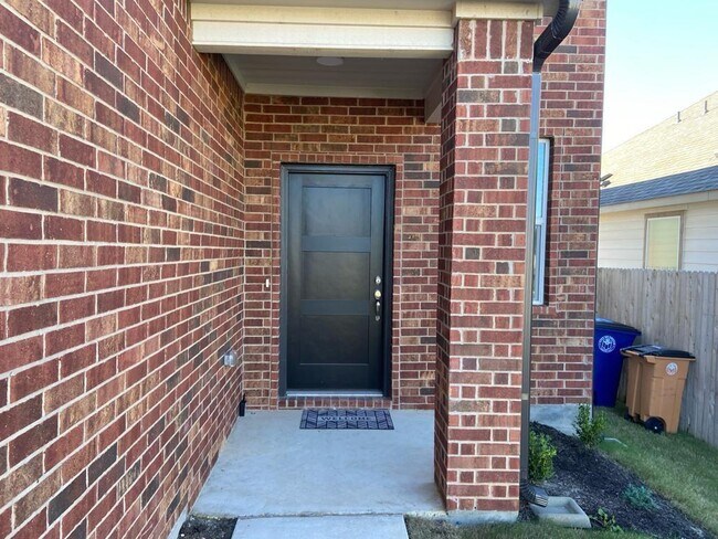4613 Syndicate Rd in Manor, TX - Building Photo - Building Photo
