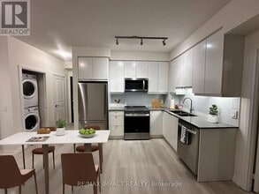 3270 Sheppard Ave E in Toronto, ON - Building Photo - Building Photo