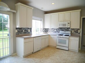 12321 High Stakes Dr in Reisterstown, MD - Building Photo - Building Photo