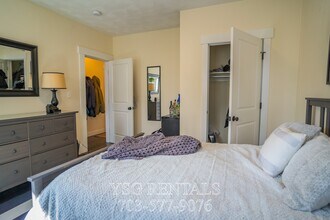 85 Auckland St, Unit 1 in Boston, MA - Foto de edificio - Building Photo