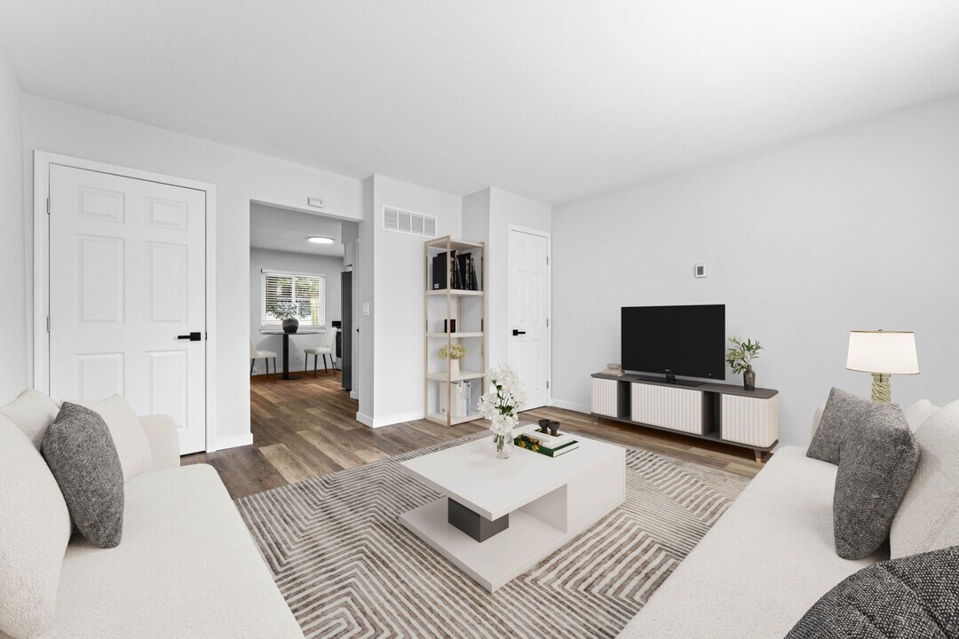 2722 Center St in Granite City, IL - Building Photo