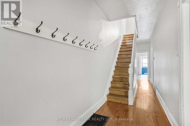 112 Wells St in Toronto, ON - Building Photo - Building Photo