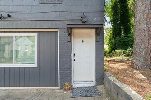 255 Richardson Rd NW in Atlanta, GA - Building Photo