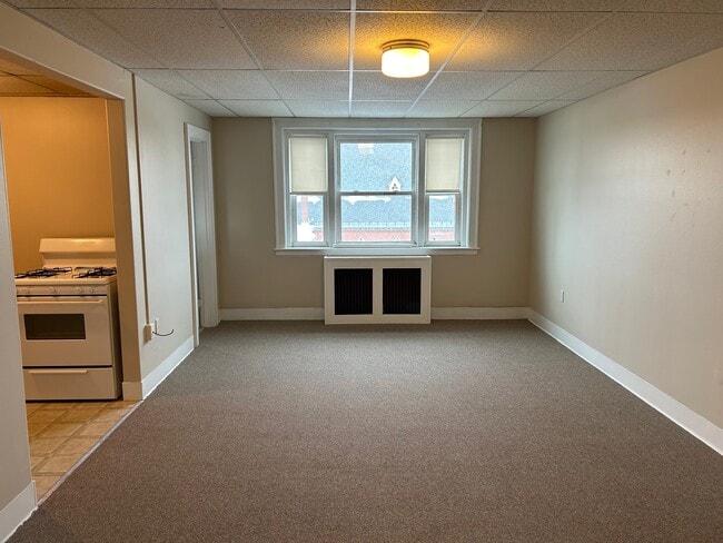 184 Main St in Nashua, NH - Foto de edificio - Building Photo