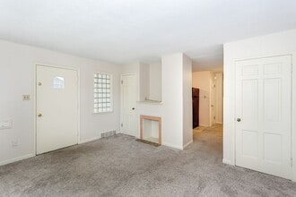 516 S Erie Ave in Wichita, KS - Building Photo - Building Photo