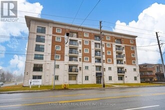 976 Simcoe St N in Oshawa, ON - Building Photo - Building Photo