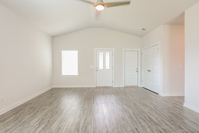 9949 Hunter Pl in Warrior, AL - Building Photo - Building Photo