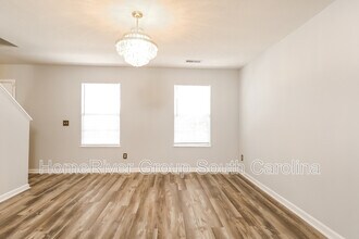 200 Fox Grove Cir in Columbia, SC - Foto de edificio - Building Photo