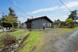 610 Pacific Ave in Coos Bay, OR - Building Photo - Building Photo