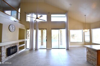 768 E Irma Ln in Phoenix, AZ - Building Photo - Building Photo