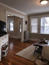 32 Irvington Rd in Somerville, MA - Building Photo - Building Photo