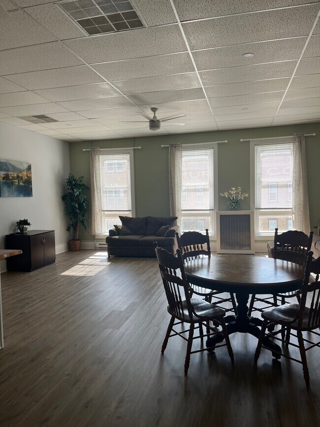 623 Main St, Unit #3