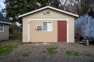 2517 McKee Rd in Merced, CA - Building Photo - Building Photo