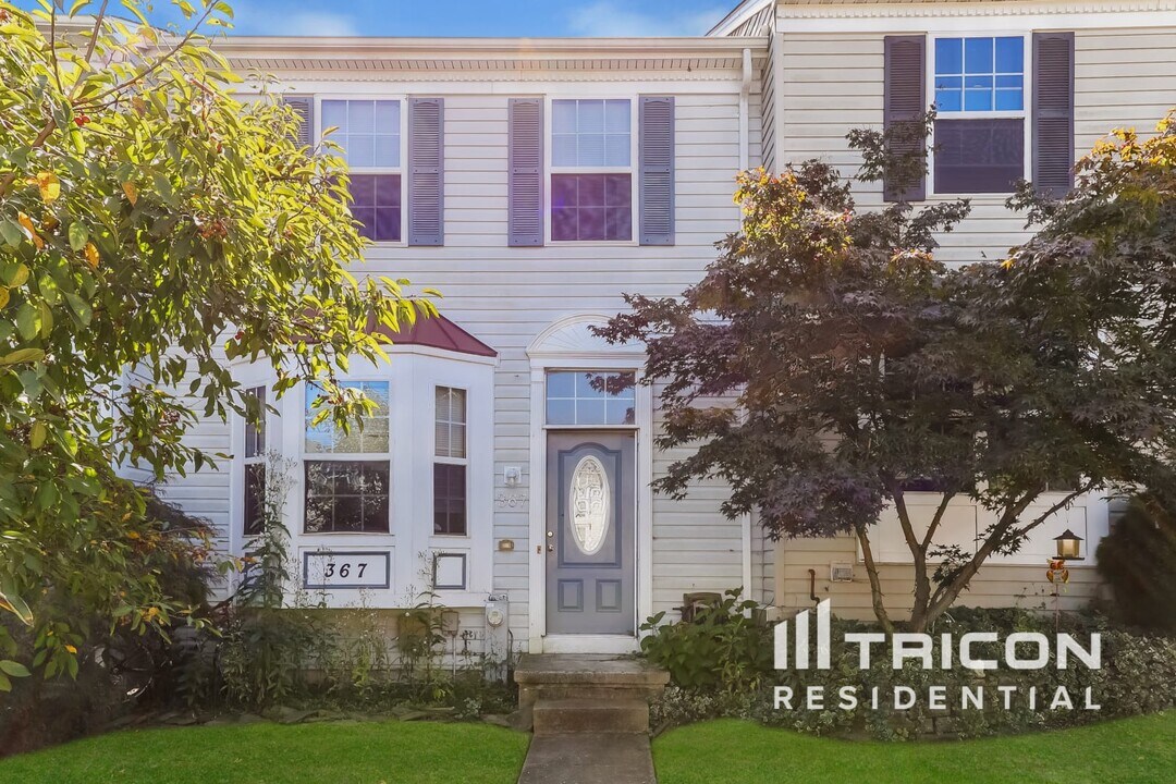 367 Woodland Green Ct in Aberdeen, MD - Foto de edificio