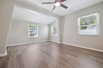9314 N Ashley St in Tampa, FL - Building Photo - Building Photo