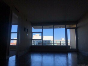 1325 Pacific Hwy in San Diego, CA - Building Photo - Building Photo