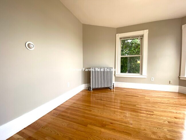 185 Bowdoin St, Unit 186 Bowdoin unit 2 in Boston, MA - Building Photo - Building Photo