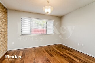 2661 Claremont Dr in Grand Prairie, TX - Foto de edificio - Building Photo