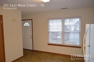 281 E Main St in Clarksville, OH - Foto de edificio - Building Photo