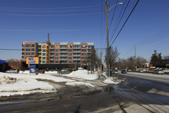 7608 Yonge St in Vaughan, ON - Building Photo - Building Photo