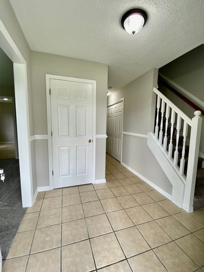 208 Brentcreek Cir in Jacksonville, NC - Building Photo - Building Photo
