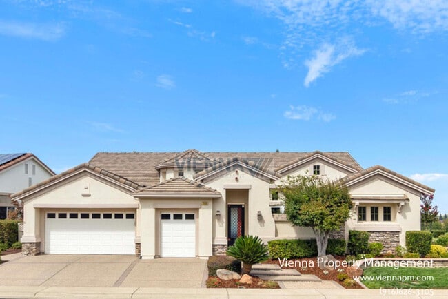 property at 1550 Summerhill Ln