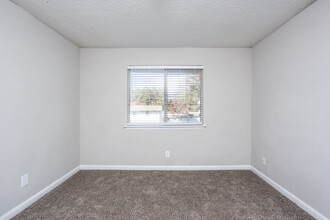 33Ninety in Atlanta, GA - Building Photo - Interior Photo