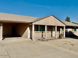 10236 W Pinehurst Dr in Sun City, AZ - Building Photo