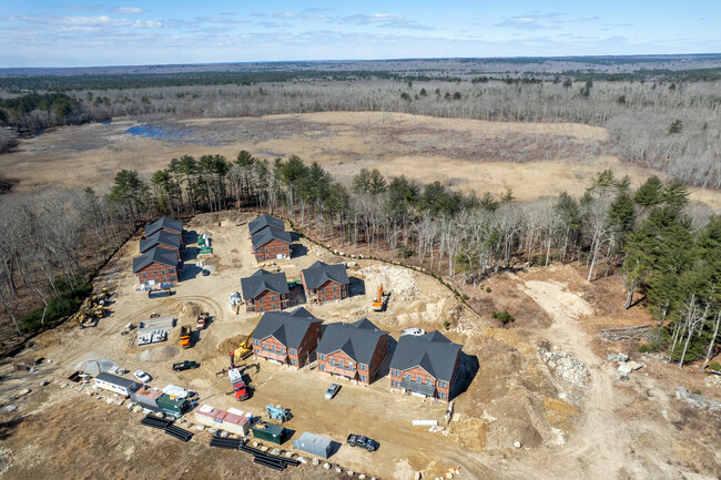 Pineview Apartments in Exeter, RI - Building Photo - Building Photo