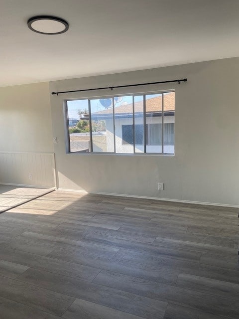 11643 Eucalyptus Ave in Hawthorne, CA - Foto de edificio - Building Photo