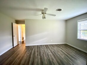 2305 Redbud Ln in Tupelo, MS - Building Photo - Building Photo