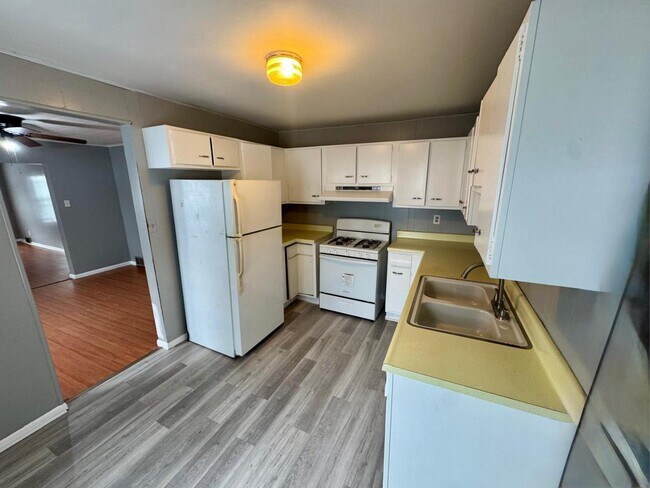 213 Fletcher Ave in Syracuse, NY - Building Photo - Building Photo