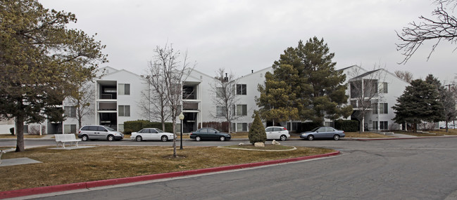 Covewood Village in Salt Lake City, UT - Building Photo - Building Photo